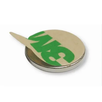 Samoljepljivi magnet